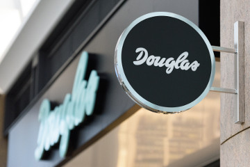 7.Bild zur Firmengeschichte von Douglas